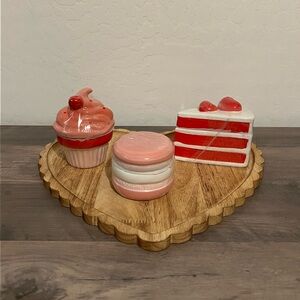 NEW Target Bullseyes Playground Valentines Day Novelty Jar Cupcake Macaroon Cake